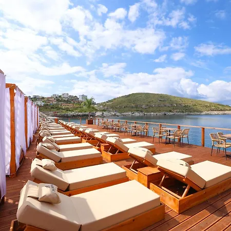 Palmera Vip Villa Saranda